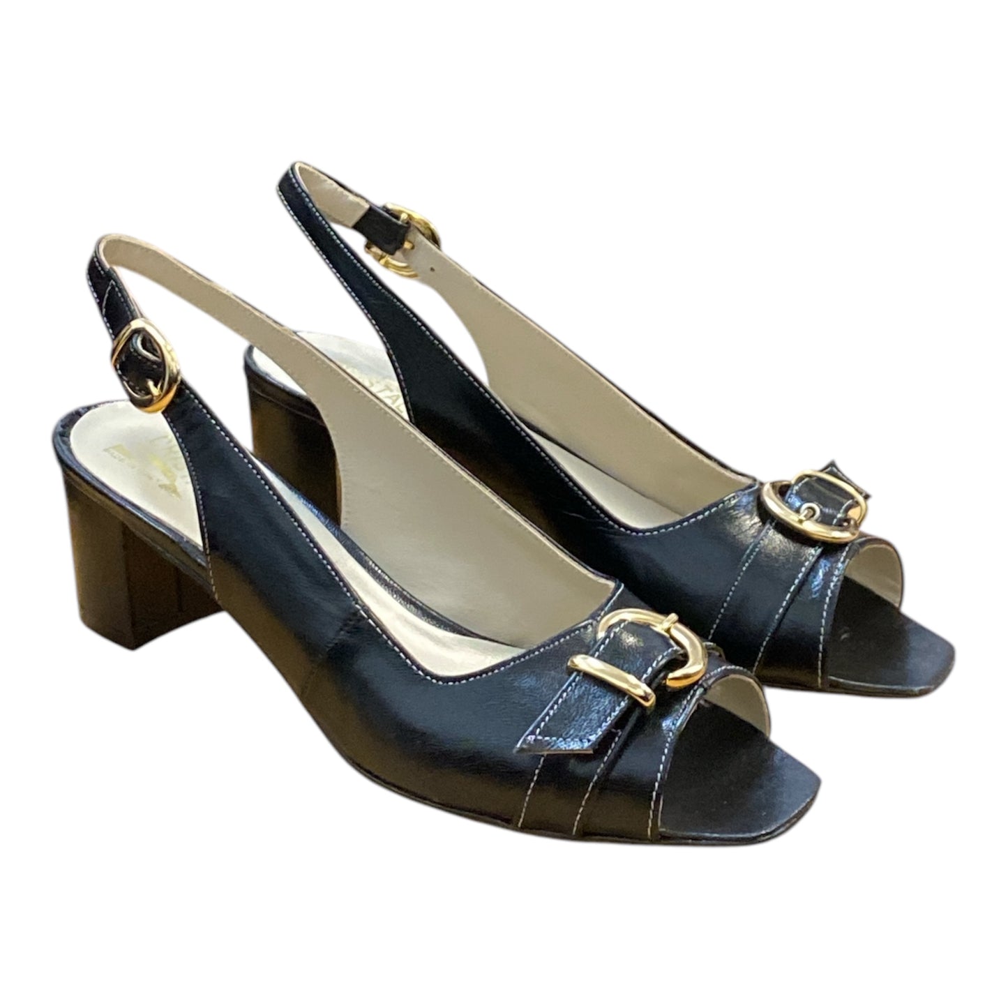 Sandale Cuir noir avec métal doré réf 915